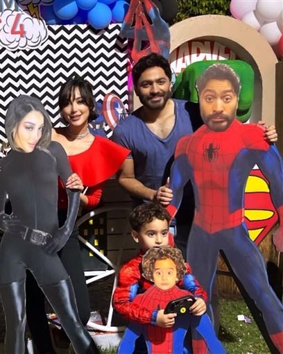 بالصور – تامر حسني يحتفل بعيد ميلاد ابنه علي طريقة سبايدرمان