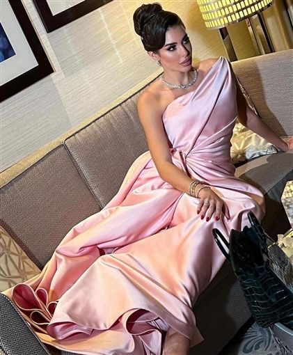 بالصور – ياسمين صبري بفستان مكشوف هيعجبك