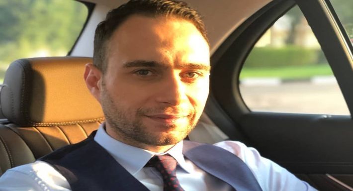 العيلة كلها بتخبط في بعض : حسام حبيب لإبوه انا تربية ست تعجبك