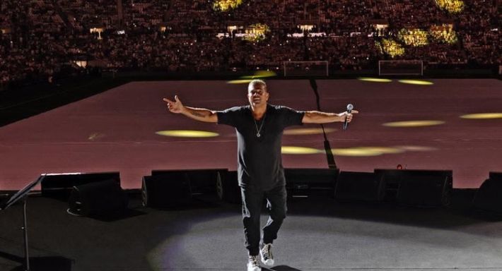 عمرو دياب يحيي حفلا غنائيا في قطر : سعرها الأمراء فقط