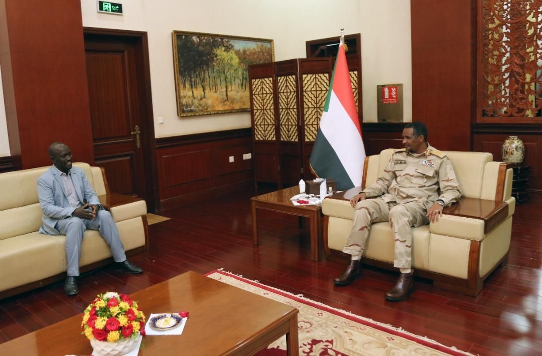 دقلو يطّلع على مجمل الأوضاع بولاية شرق دارفور 