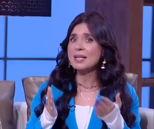 ردًا على والد حسام حبيب .. دينا:” كل بيوت مصر مربينهم واحدة ست”