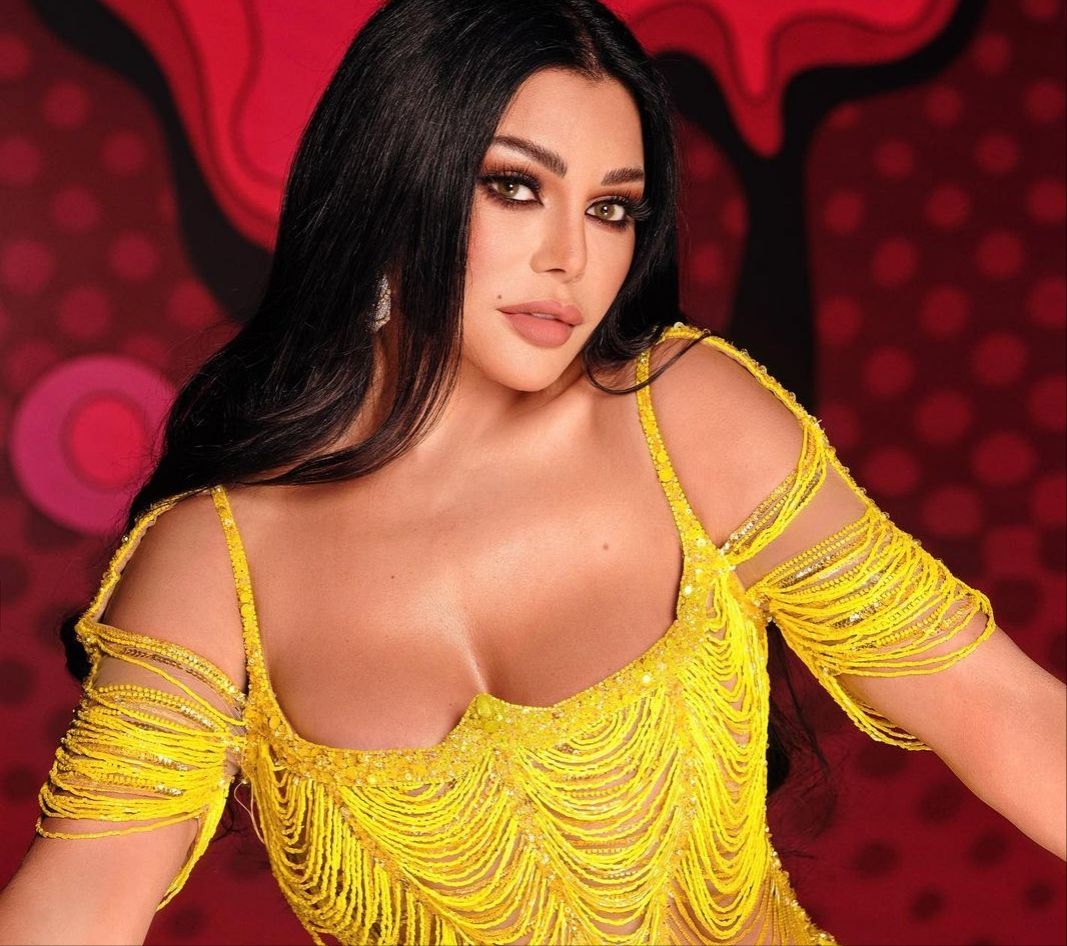 الرياض منورة بأهلها.. هيفاء وهبي على مسرح البوليفارد الليلة