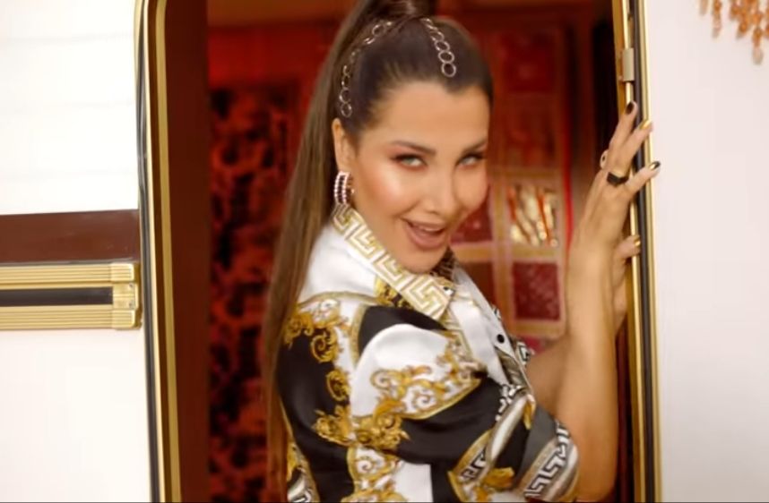 نانسي عجرم تتصدر التريند بأغنية ” على شانك” – فيديو