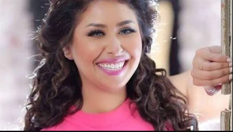 إيناس عز الدين مش ملاحقة علي التعب : تطلع من مرض لمرض