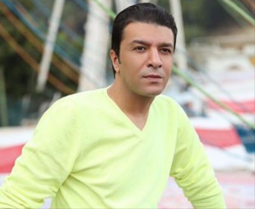 مصطفي كامل يطلب الدعاء لنجله بعد خضوعه لعملية جراحية