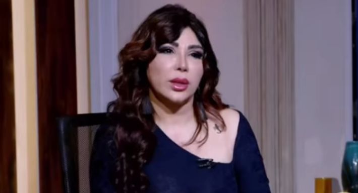 غادة إبراهيم بتصلي مستخبية علشان الناس