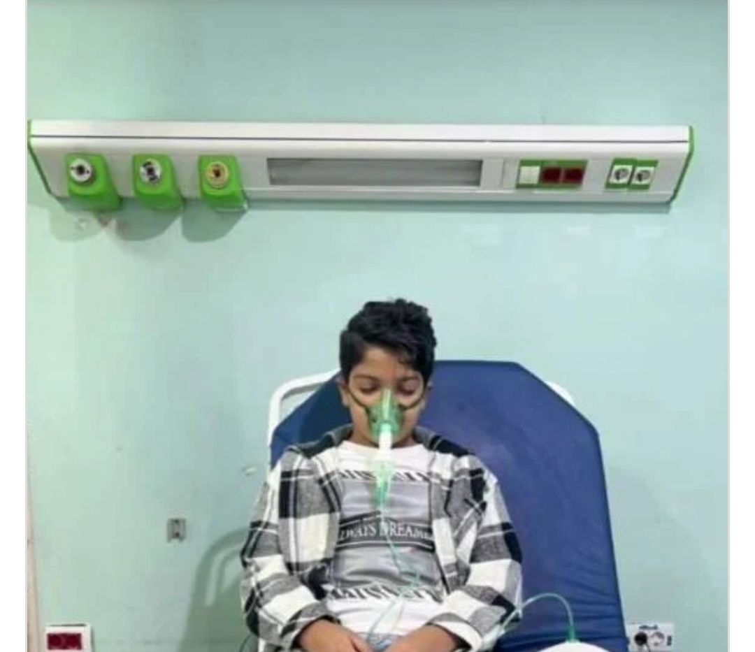 وضع الطفل محمد أسامة علي جهاز تنفس صناعي