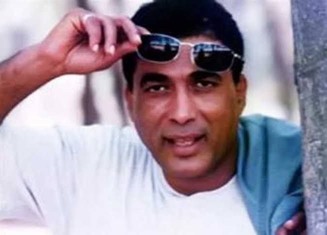 من الارشيف : احمد زكي كان طالع يحج ويعمل مناسك بمزاجه