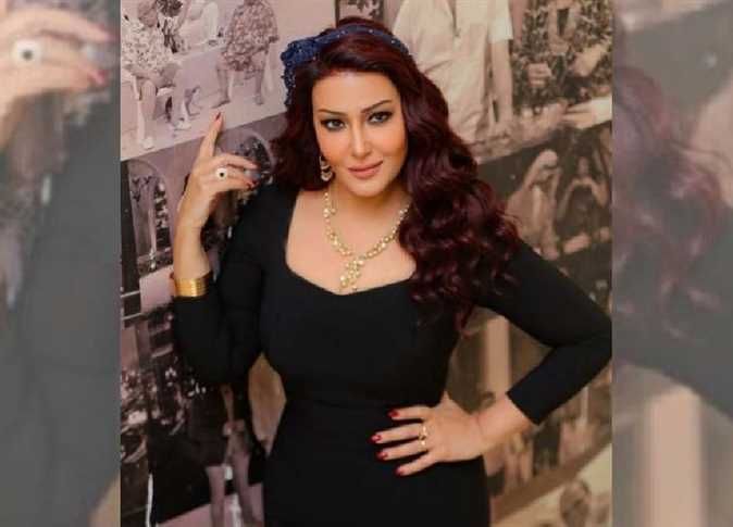 اسمعوا كلام سمية الخشاب علشان متبقوش زي شيرين