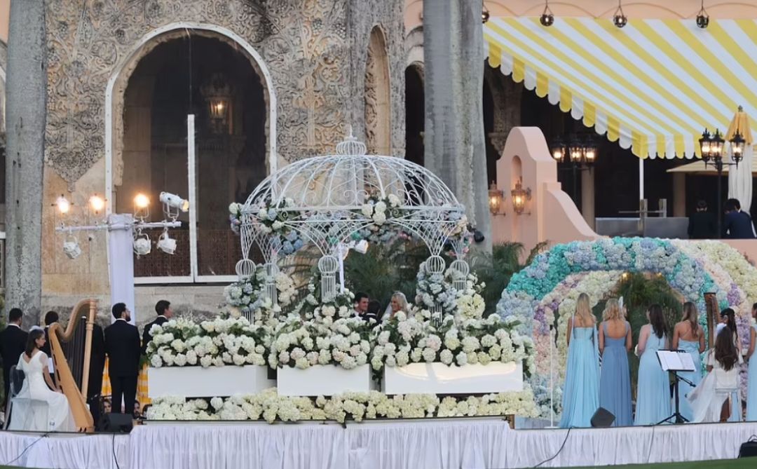 ابنة ترامب الصغرى تتزوج من ملياردير عربي وتخطف الأنظار بفستان ايلي صعب – صور