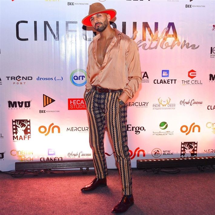 حسن أبو الروس اتعلم الدرس ولبس محترم في المهرجان