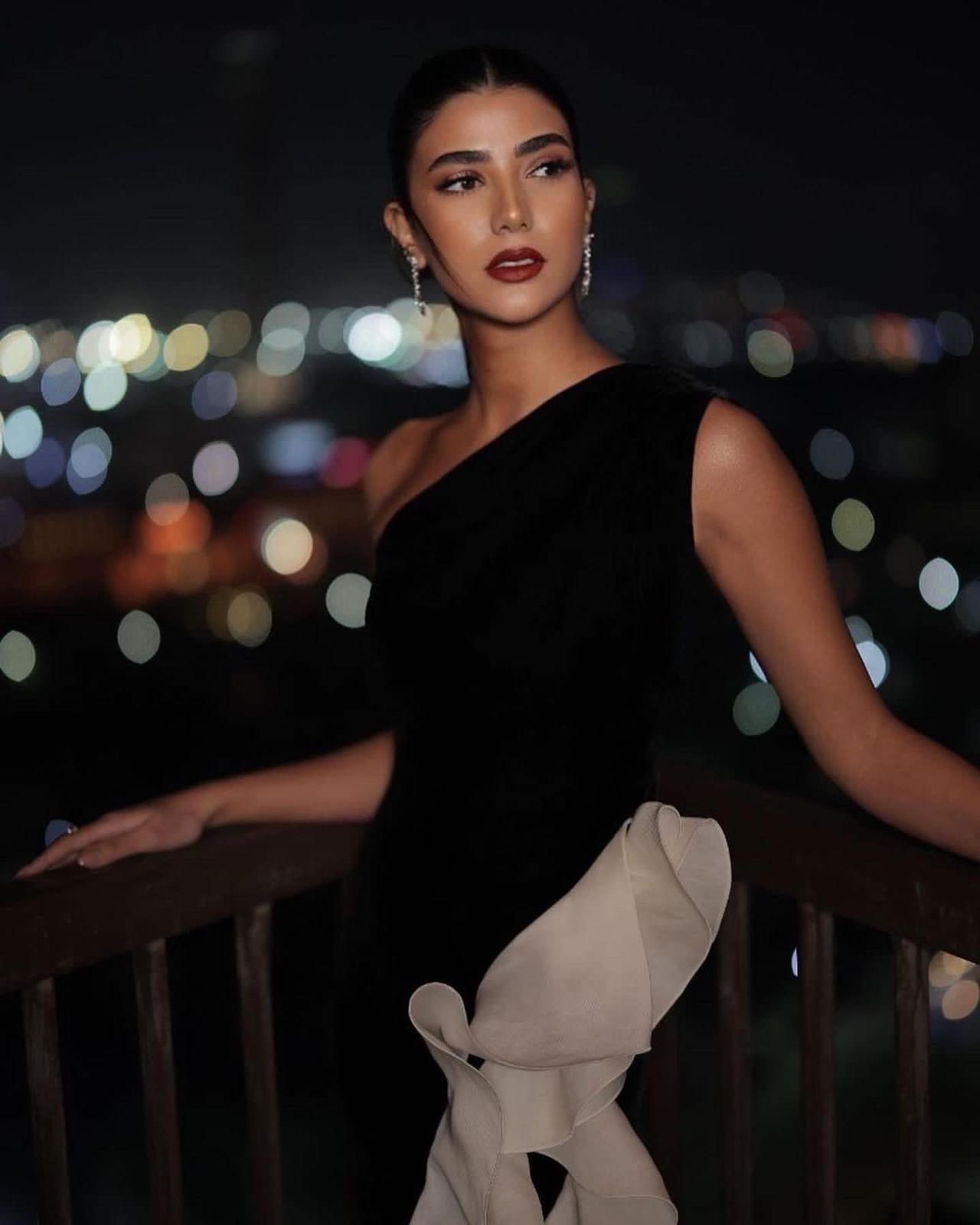 إطلالة ريم سامي في مهرجان القاهرة غطت علي الكل – شاهد الجمال