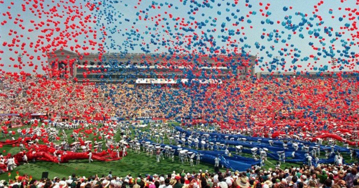 شاهد .. فيديو لأول فنانة غنت بإفتتاحية كأس العالم.. ليست شاكيرا!!
