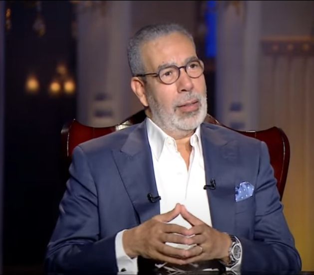 لأول مرة ..مدحت العدل عن حارة اليهود :” جيهان السادات طلبت ترجمته “