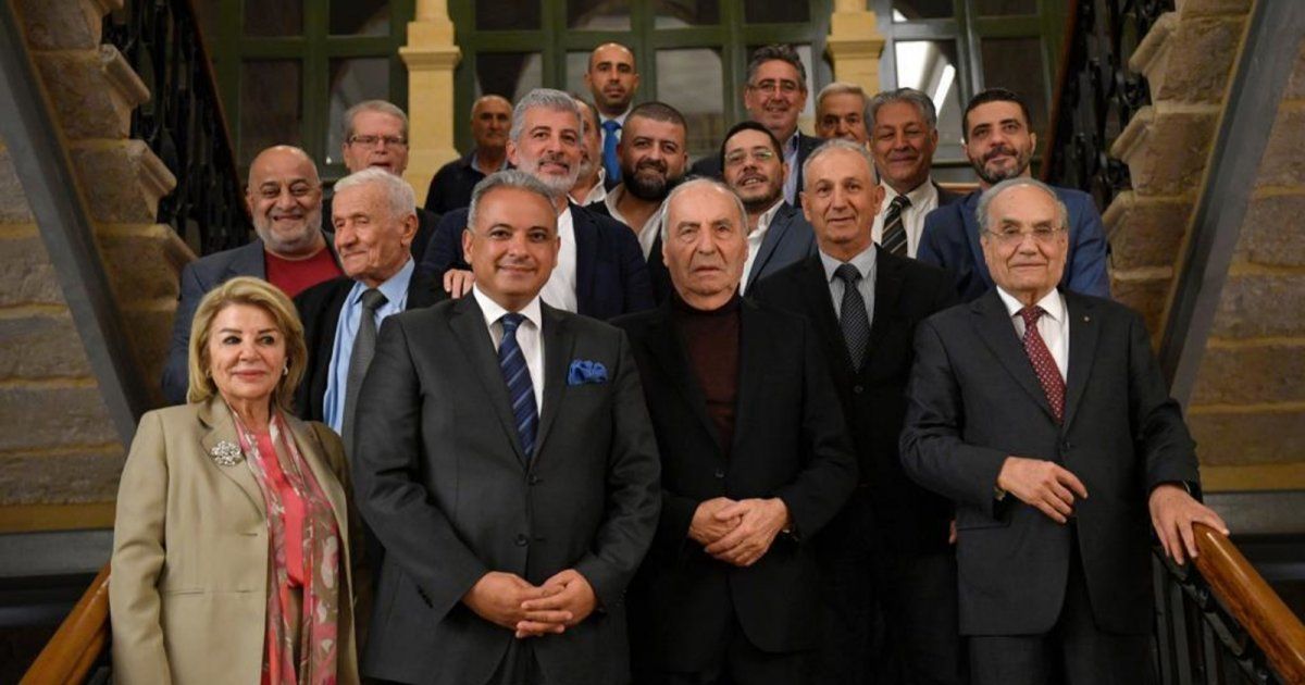 شاهد .. وزير الثقافة محمد وسام المرتضى يستقبل شعراء الزجل وهذا ما اتفقوا عليه