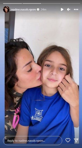 شاهد .. صور نادين نسيب نجيم وإبنتها تحدث ضجة واسعة.. وجمالهما حديث الجمهور!