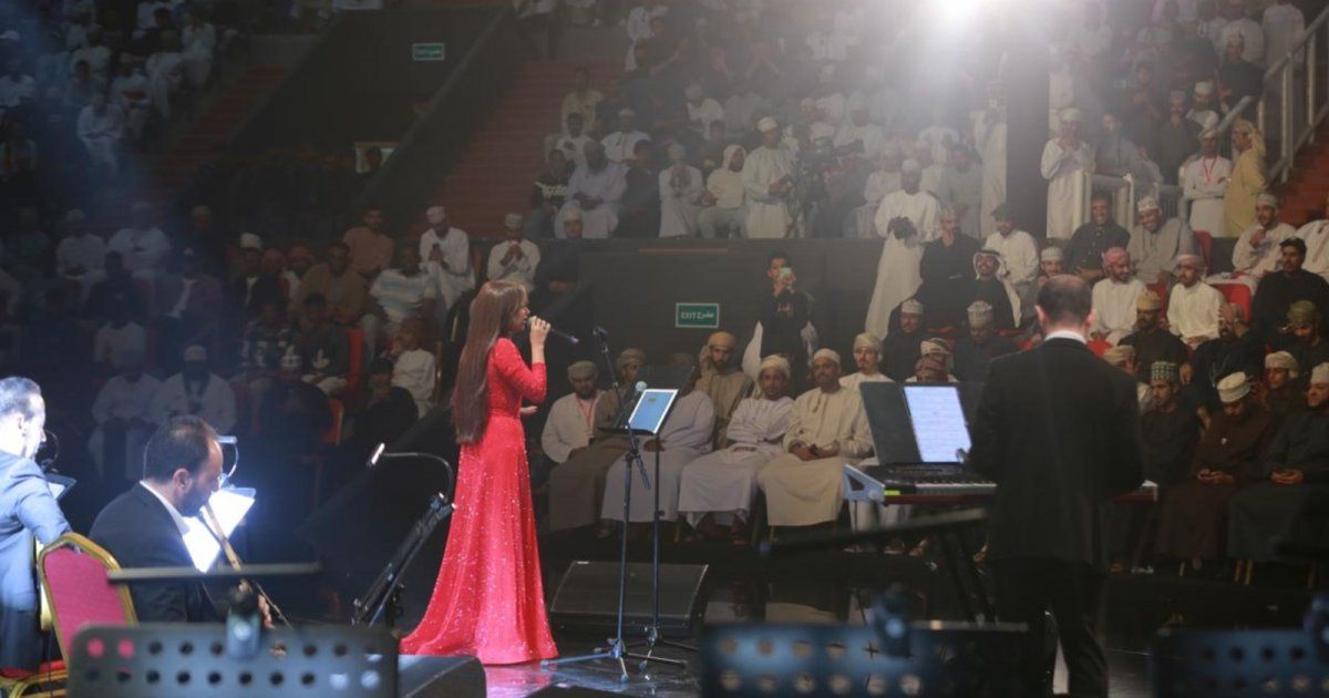 شاهد .. بلقيس تغني في احتفالات سلطنة عمان بالعيد الوطني