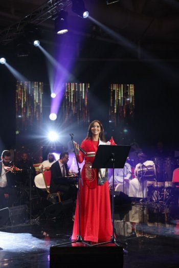 شاهد .. بلقيس تغني في احتفالات سلطنة عمان بالعيد الوطني