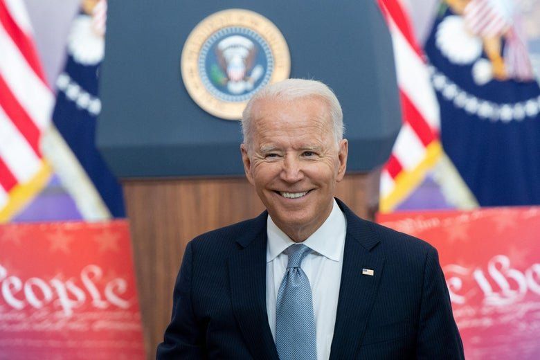 شاهد .. حفيدة بايدن تتزوج في البيت الأبيض وهذه التفاصيل