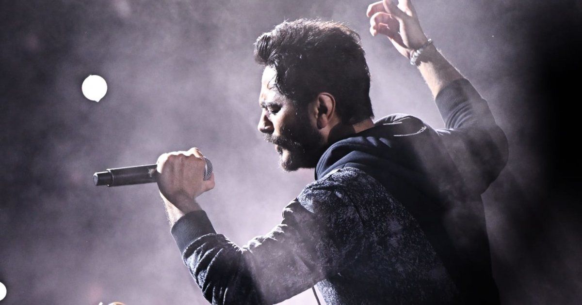 شاهد .. تامر حسني يتألق في حفل عالمي لطلاب "الأكاديمية البحرية" بالقاهرة