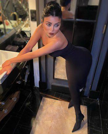 شاهد .. بالصور- إطلالة فريدة لـ هيفا وهبي تسحر الجمهور.. إليكم كيف بدت!