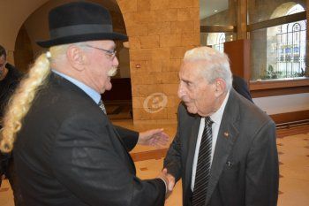 شاهد .. خاص بالصور - فنانون وشخصيات مجتمعية يتوافدون لوداع روميو لحود في كاتدرائية مار جرجس