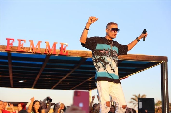 مصر حاضرة في كاس العالم بشاكوش وفرقته