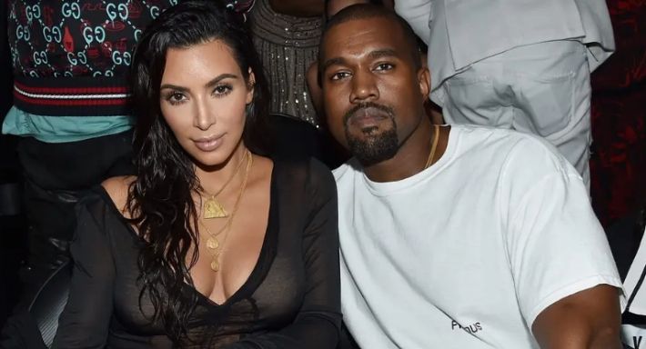 مش هتصدق : ممثل مشهور بيفرج صحابه علي شرائط جنسية لزوجته