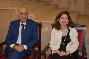 شاهد .. خاص بالصور - فنانون وشخصيات مجتمعية يتوافدون لوداع روميو لحود في كاتدرائية مار جرجس