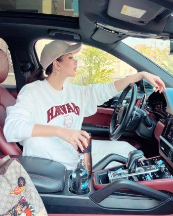 شاهد .. أول ظهور لـ نسرين طافش بعد طلاقها.. وهل حصلت على وشم جديد؟