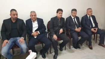 شاهد .. خاص بالصور - الزميل أندريه داغر يتلقى العزاء برحيل والدته