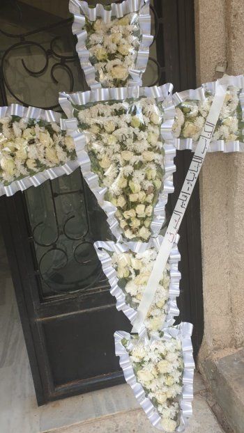 شاهد .. خاص بالصور - الزميل أندريه داغر يتلقى العزاء برحيل والدته