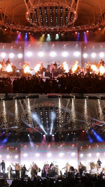 شاهد .. بالصور - ميريام فارس تفتتح أولى حفلات القرية العالمية