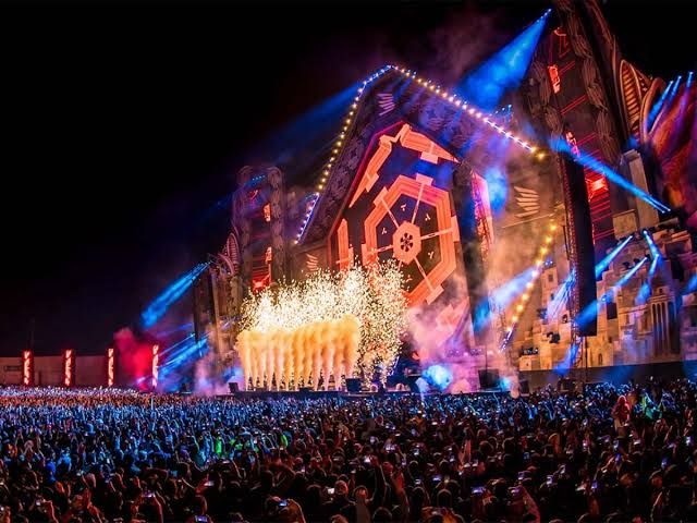 عبد الرحمن ابو زهرة بخير و قاعد في النادي