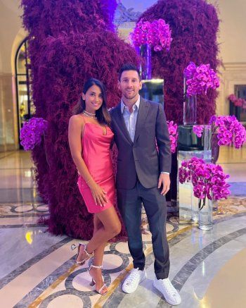 شاهد .. بالصور - تعرفوا على زوجة ليونيل ميسي.. جمالها يخطف القلوب