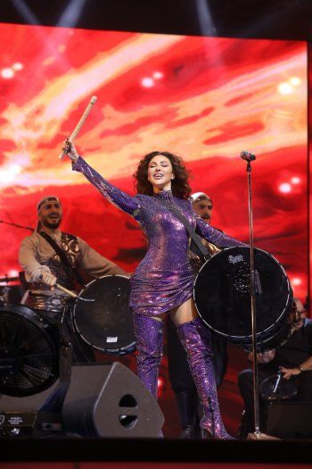 شاهد .. بالصور - ميريام فارس تفتتح أولى حفلات القرية العالمية