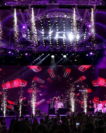 شاهد .. بالصور - ميريام فارس تفتتح أولى حفلات القرية العالمية