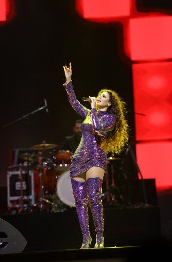 شاهد .. بالصور - ميريام فارس تفتتح أولى حفلات القرية العالمية