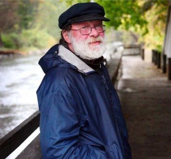 شاهد .. شقيق مادونا مشرد وينام في الطرقات