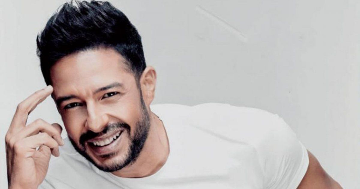 شاهد .. محمد حماقي يحقق نجاحًا بارزًا في حفلاته الغنائية