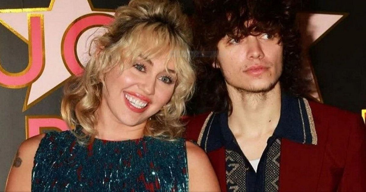 شاهد .. هذا ما إرتدته مايلي سايرس وحبيبها بعد عيد ميلادها الـ 30