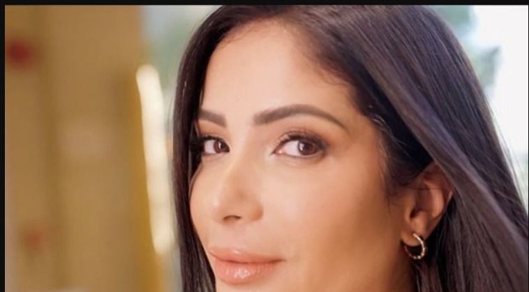 مني ذكي ظهرت علي الساحة بإطلالة من الأخر – شاهد