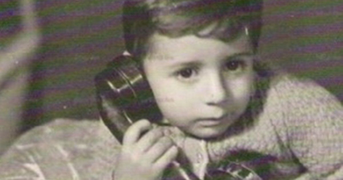 شاهد .. خمنوا من هذا الطفل الذي أصبح ممثلا مصريا شهيرا