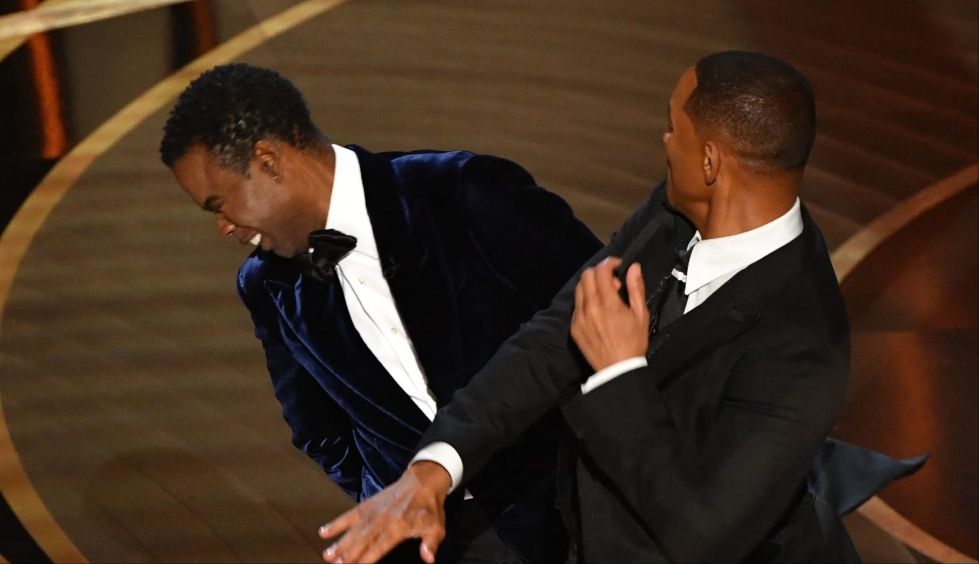 دعاية لفيلمه الجديد.. ويل سميث “يبرر” صفعة الأوسكار