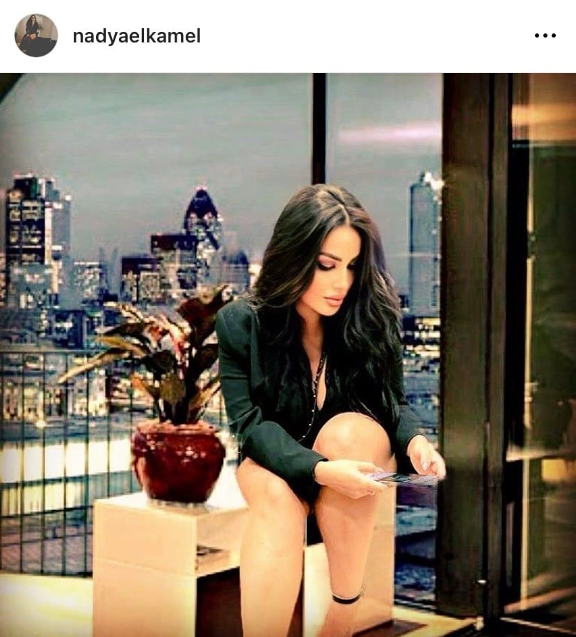 فين البنطلون !! .. ندي الكامل صدمت الجمهور بهذة الإطلالة