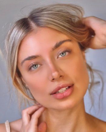 شاهد .. ستتفاجأون..إبنة أندريه سكاف وسوسن أبو عفار تنافس أجمل نساء العالم بجمالها! -بالصور