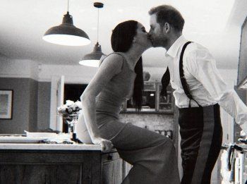 شاهد .. ميغان ماركل تنهار بكاءً والجمهور يسخر من تصرفها لهذا السبب