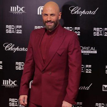 شاهد .. بالصور - نيقولا معوض يصدم الجمهور بإطلالة فريدة من نوعها والأراء تتعارض