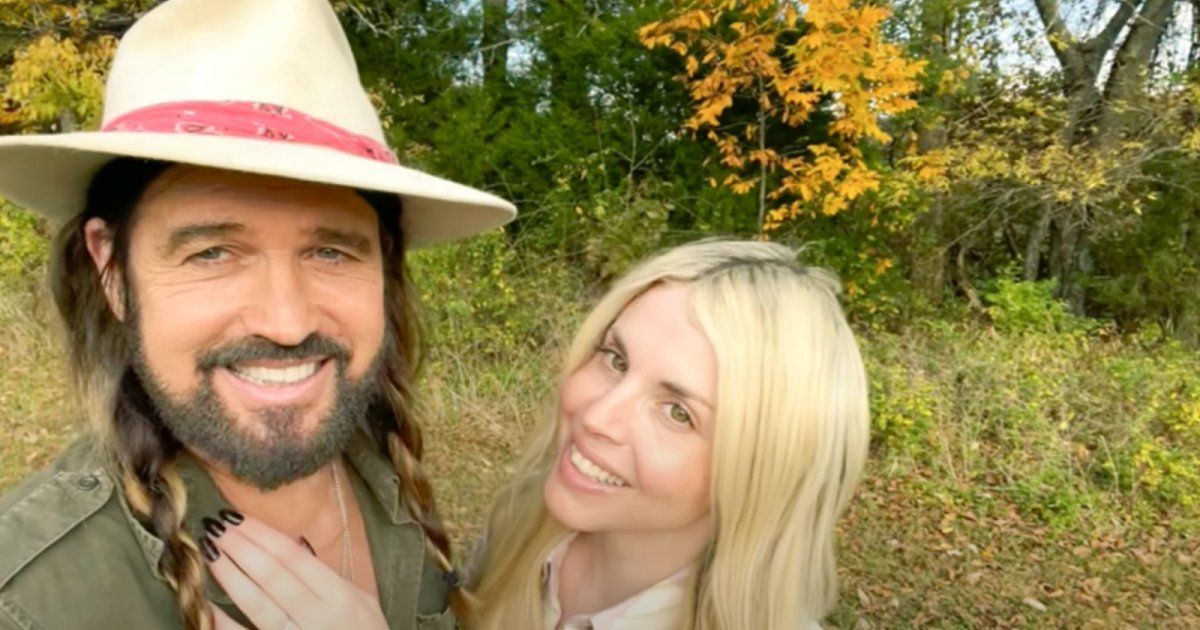 شاهد .. هل تستغل فايروز خطيبها بيلي راي سايرس للوصول إلى الشهرة؟